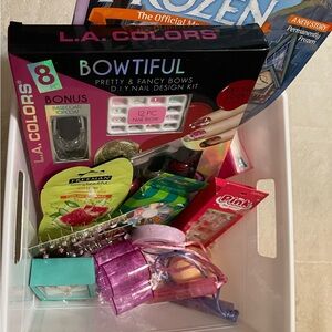 Pamper girls gift basket